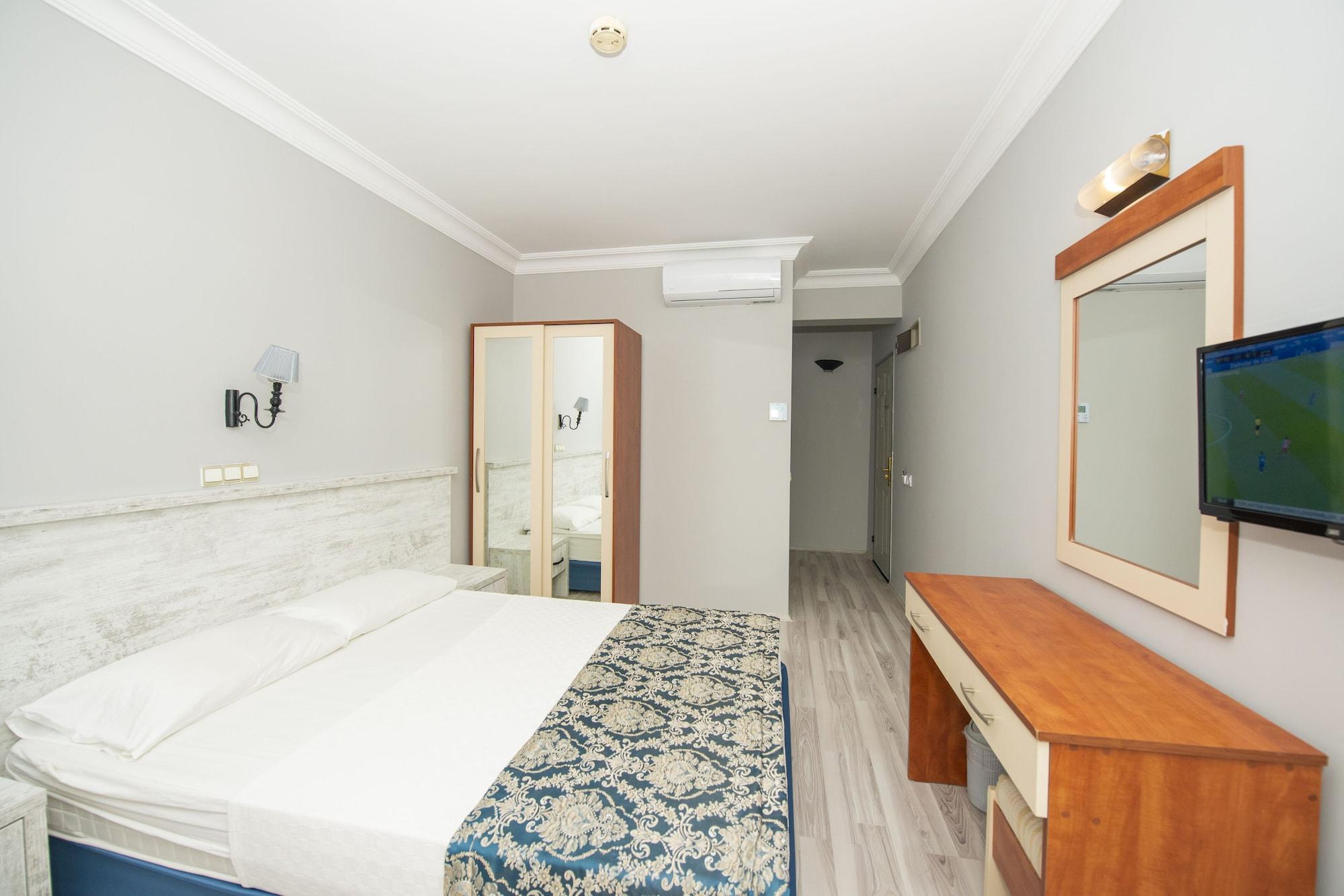 Golden Moon Hotel เฟทิเย ภายนอก รูปภาพ